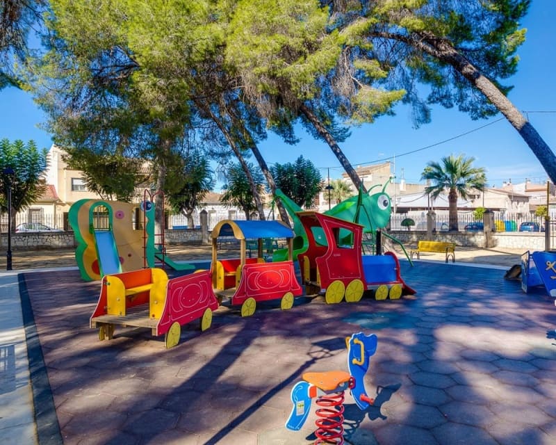 3 bedroom Apartment for sale in Jacarilla - € 119,000 (Ref: 9725094)