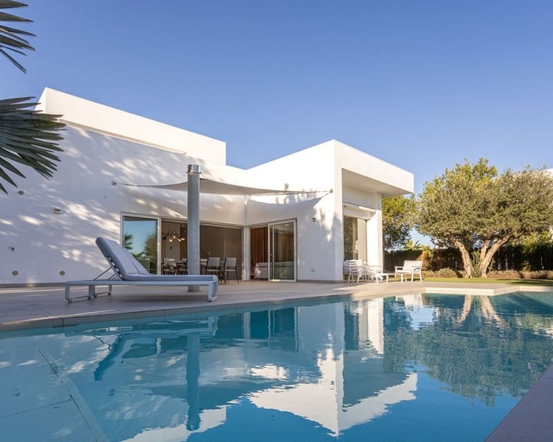 4 bedroom Villa for sale in Las Colinas Golf with pool - € 995,000 (Ref: 9725095)