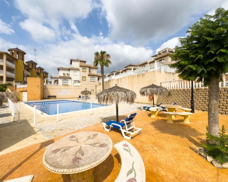 2 bedroom Apartment for sale in Cabo Roig with pool - € 169,000 (Ref: 9725096)