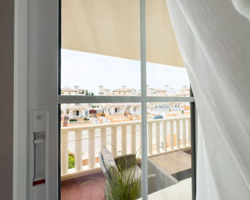 2 bedroom Apartment for sale in Cabo Roig with pool - € 169,000 (Ref: 9725096)