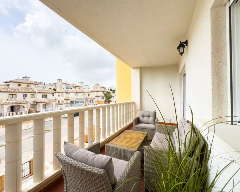 2 bedroom Apartment for sale in Cabo Roig with pool - € 169,000 (Ref: 9725096)