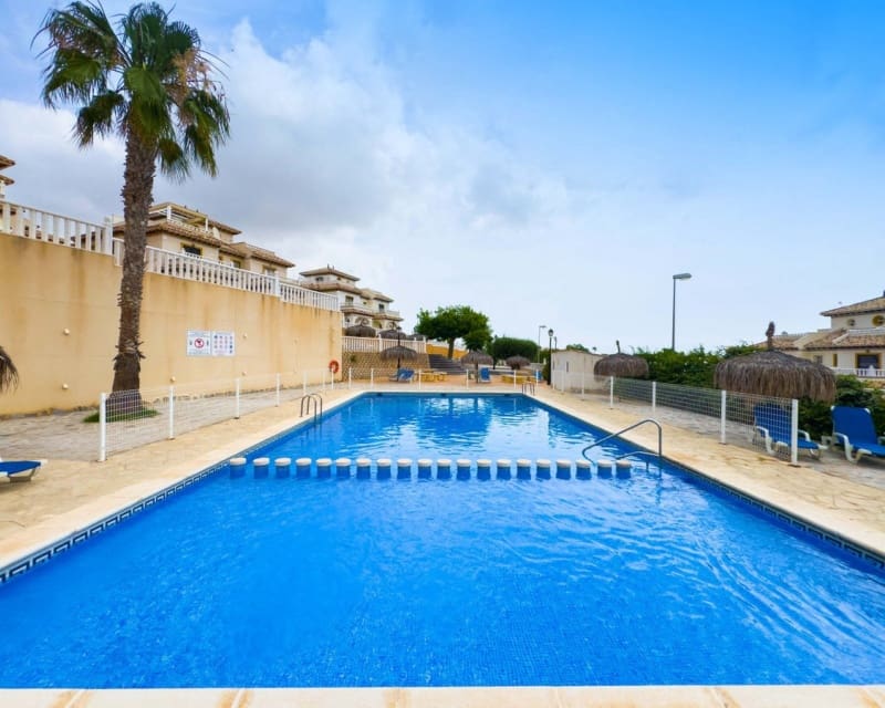 2 bedroom Apartment for sale in Cabo Roig with pool - € 169,000 (Ref: 9725096)
