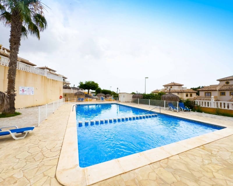 2 bedroom Apartment for sale in Cabo Roig with pool - € 169,000 (Ref: 9725096)