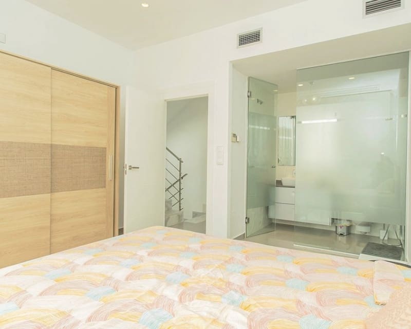 3 sypialnia Willa na sprzedaż w Cabo Roig z basenem - 499 000 € (Ref: 9725097)