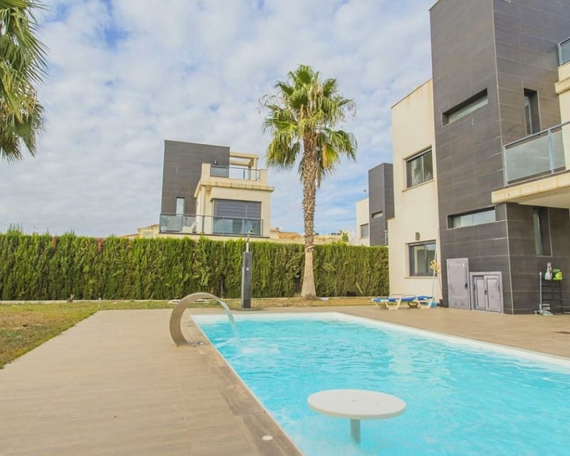 3 sypialnia Willa na sprzedaż w Cabo Roig z basenem - 499 000 € (Ref: 9725097)