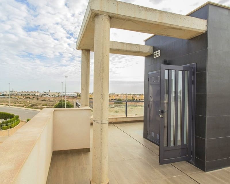 3 sypialnia Willa na sprzedaż w Cabo Roig z basenem - 499 000 € (Ref: 9725097)