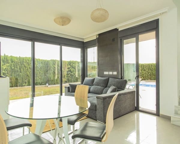 3 soveværelse Villa til salg i Cabo Roig, Orihuela med swimmingpool - € 499.000 (Ref: 9725097)