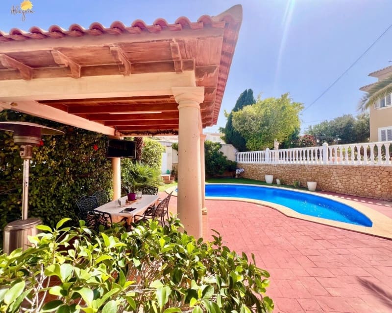 3 sovrum Villa till salu i Torrevieja - 495 000 € (Ref: 9725099)