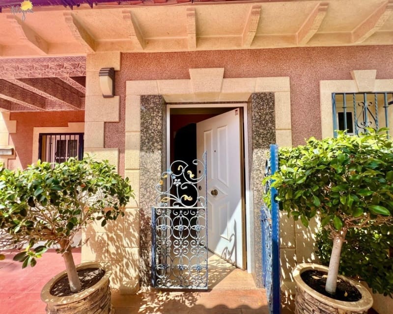 3 sovrum Villa till salu i Torrevieja - 495 000 € (Ref: 9725099)