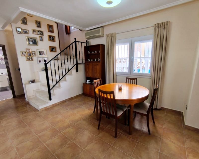 3 bedroom Villa for sale in Algorfa with pool - € 185,000 (Ref: 9730407)