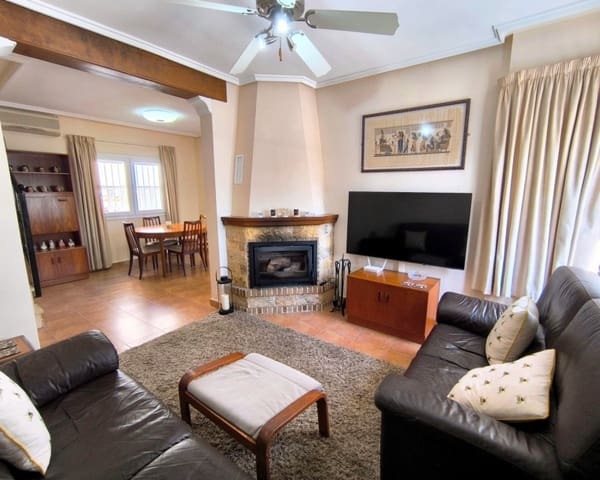 3 bedroom Villa for sale in Algorfa with pool - € 185,000 (Ref: 9730407)