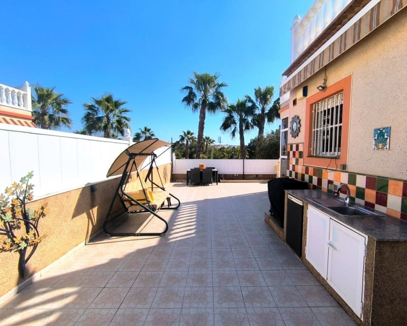 3 bedroom Villa for sale in Algorfa with pool - € 185,000 (Ref: 9730407)