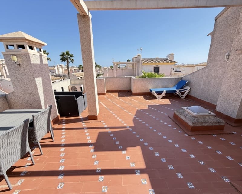 Bungalow de 2 habitaciones en Villamartin en venta con piscina - 199.995 € (Ref: 9730408)