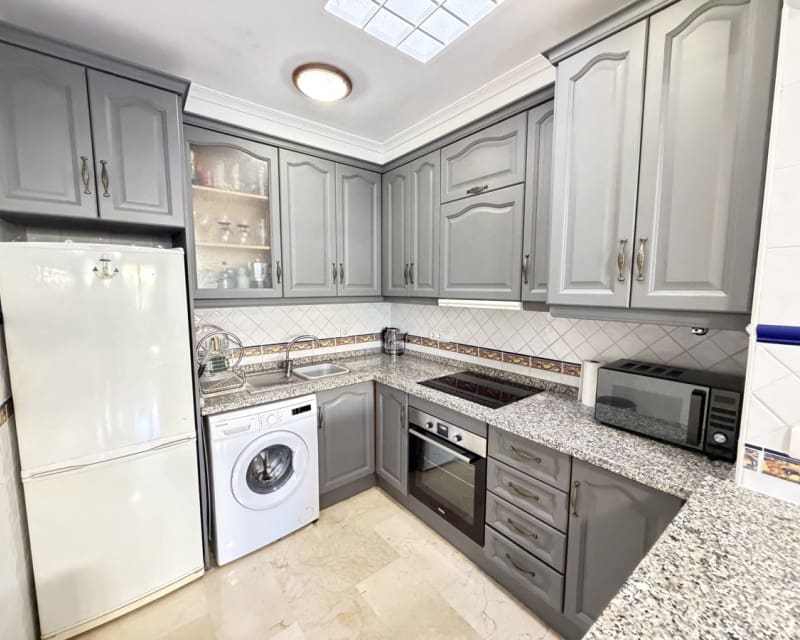 Bungalow de 2 habitaciones en Villamartin en venta con piscina - 199.995 € (Ref: 9730408)