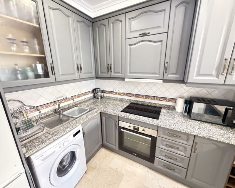 Bungalow de 2 habitaciones en Villamartin en venta con piscina - 199.995 € (Ref: 9730408)