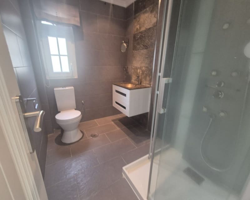 Chalet de 4 habitaciones en Villamartin en venta con piscina - 299.000 € (Ref: 9730410)