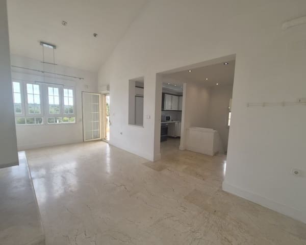 Chalet de 4 habitaciones en Villamartin, Orihuela en venta con piscina - 299.000 € (Ref: 9730410)