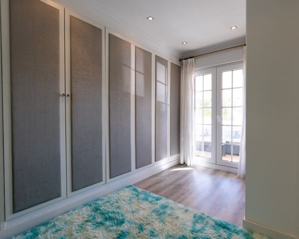 Chalet de 4 habitaciones en Villamartin, Orihuela en venta con piscina - 299.000 € (Ref: 9730410)