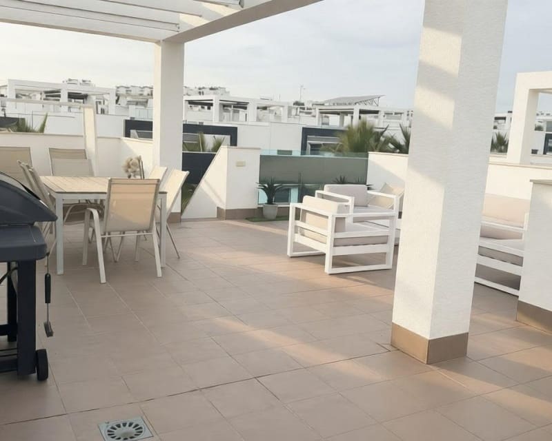 2 slaapkamer Appartement te koop in Punta Prima met zwembad - € 279.900 (Ref: 9730412)