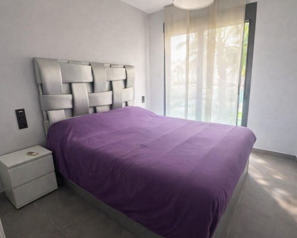 2 slaapkamer Appartement te koop in Punta Prima, Torrevieja met zwembad - € 279.900 (Ref: 9730412)