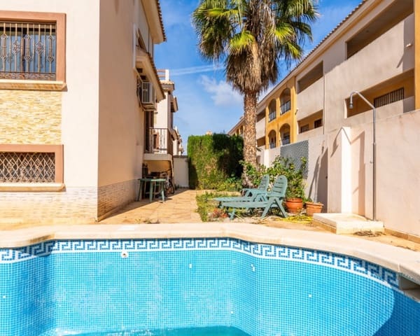 Chalet de 6 habitaciones en Villamartin, Orihuela en venta con piscina - 365.000 € (Ref: 9730413)