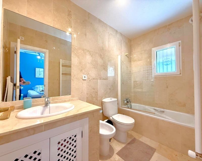 3 slaapkamer Villa te koop in Villamartin met zwembad - € 590.000 (Ref: 9730414)