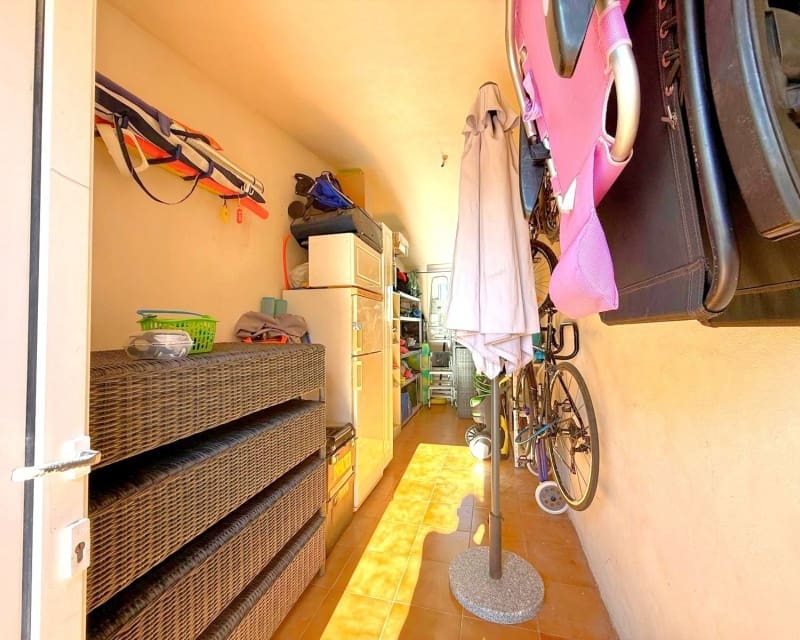 3 slaapkamer Villa te koop in Villamartin met zwembad - € 590.000 (Ref: 9730414)