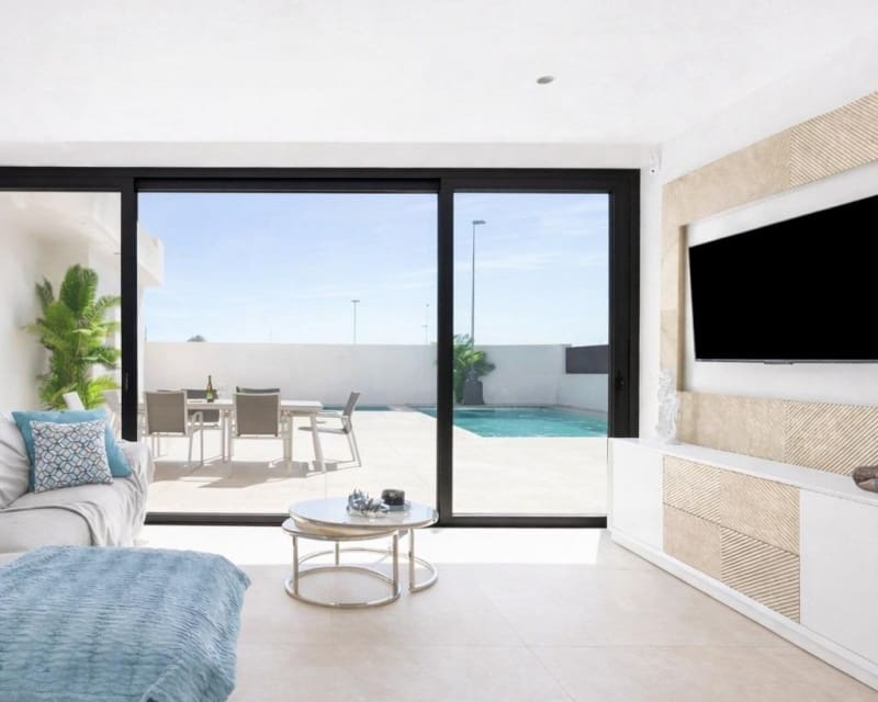 2 quarto Moradia para venda em Los Alcazares com piscina - 439 000 € (Ref: 9733966)