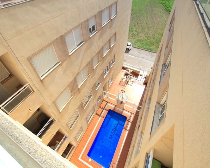 2 bedroom Apartment for sale in Rojales with pool - € 94,500 (Ref: 9737250)