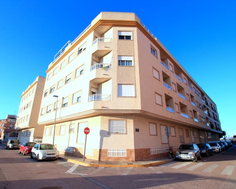 2 bedroom Apartment for sale in Rojales with pool - € 94,500 (Ref: 9737250)