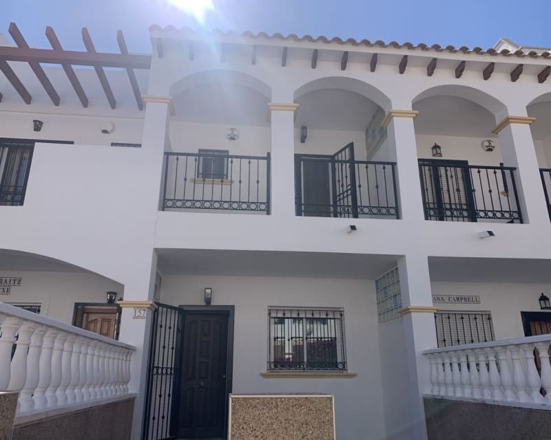 Casa de 2 habitaciones en Orihuela Costa en venta con piscina - 189.950 € (Ref: 9737253)