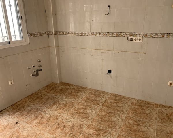 Casa de 2 habitaciones en Punta Prima, Orihuela en venta con piscina - 189.950 € (Ref: 9737253)
