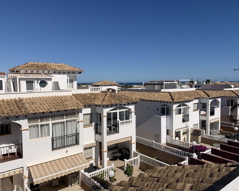 Casa de 2 habitaciones en Orihuela Costa en venta con piscina - 189.950 € (Ref: 9737253)