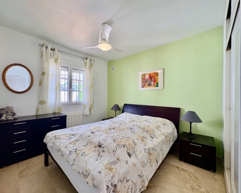 3 soveværelse Villa til salg i Villamartin med swimmingpool - € 289.000 (Ref: 9737254)