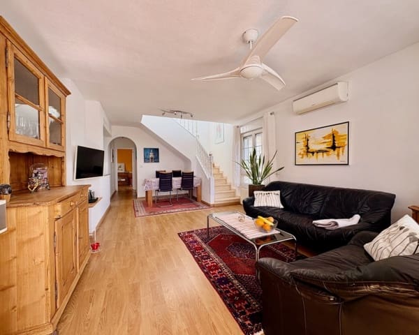 3 soveværelse Villa til salg i Villamartin, Orihuela med swimmingpool - € 289.000 (Ref: 9737254)