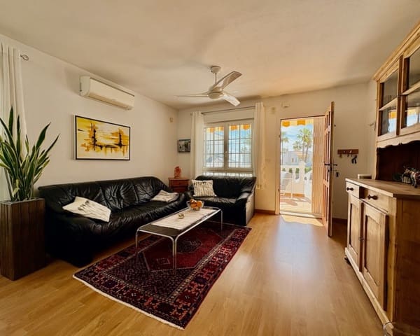 3 soveværelse Villa til salg i Villamartin, Orihuela med swimmingpool - € 289.000 (Ref: 9737254)