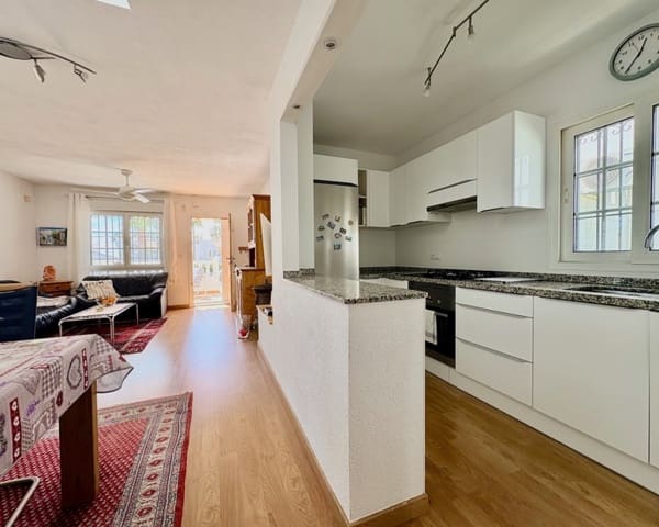 3 soveværelse Villa til salg i Villamartin, Orihuela med swimmingpool - € 289.000 (Ref: 9737254)