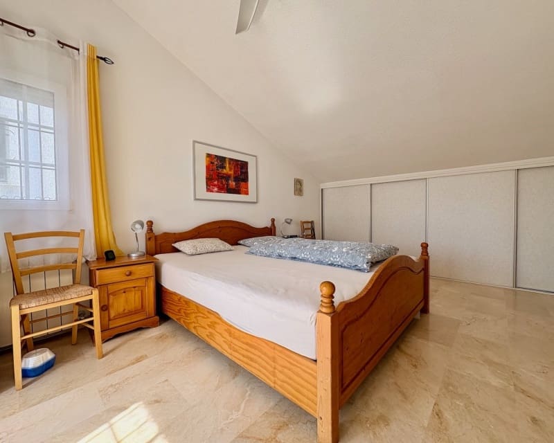 3 soveværelse Villa til salg i Villamartin med swimmingpool - € 289.000 (Ref: 9737254)