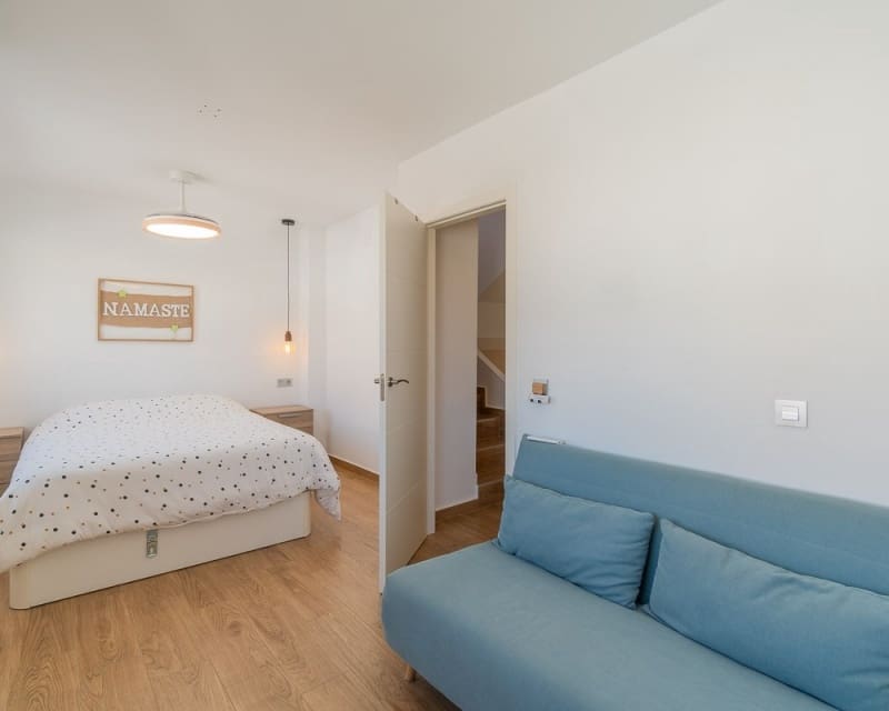 2 soveværelse Byhus til salg i El Limonar med swimmingpool - € 209.900 (Ref: 9737255)