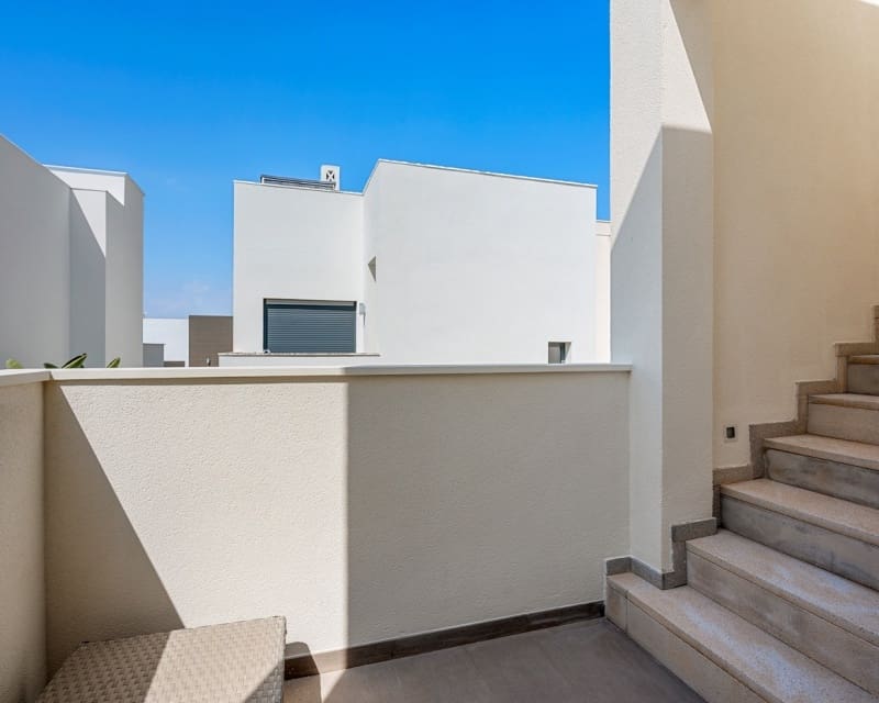 2 soveværelse Villa til salg i Dona Pepa med swimmingpool - € 379.000 (Ref: 9771959)