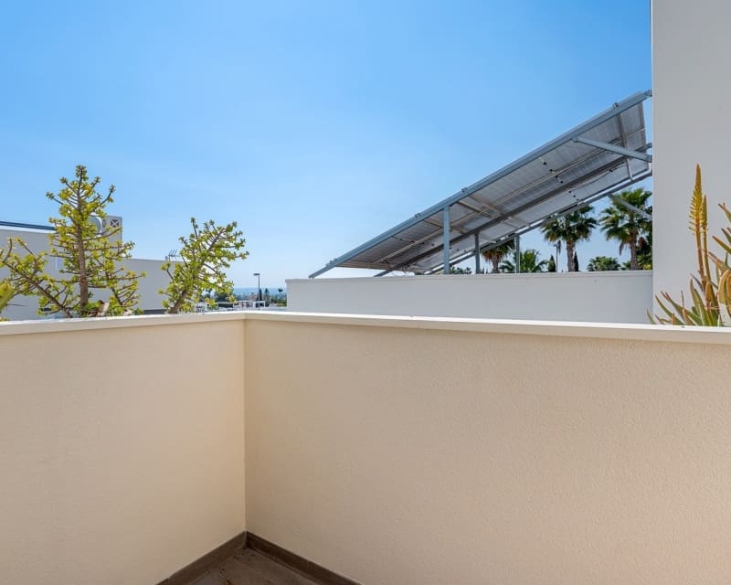 2 soveværelse Villa til salg i Dona Pepa med swimmingpool - € 379.000 (Ref: 9771959)