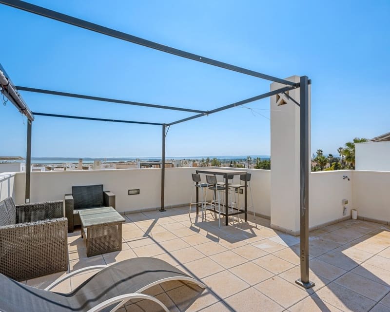 2 soveværelse Villa til salg i Dona Pepa med swimmingpool - € 379.000 (Ref: 9771959)