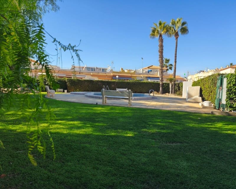 2 chambre Bungalow à vendre à La Florida avec piscine - 139 000 € (Ref: 9771961)