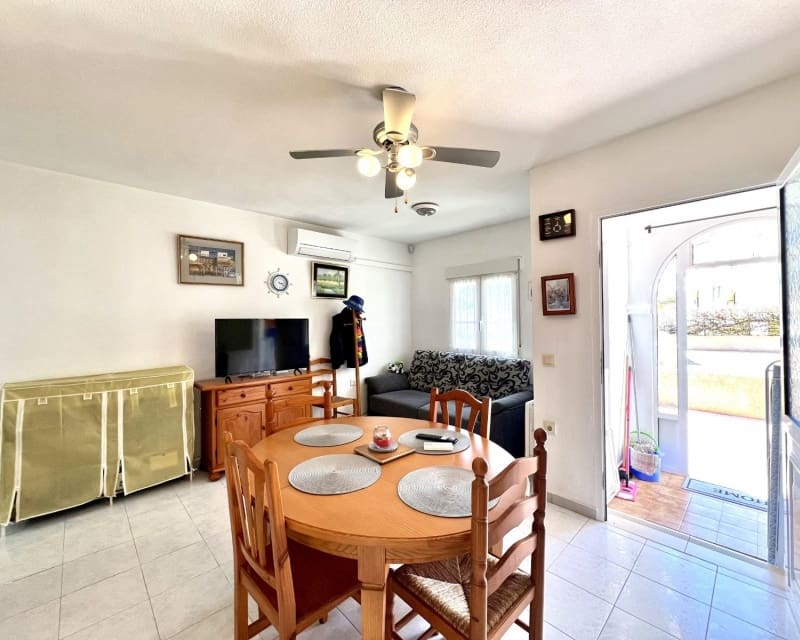 1 Zimmer Apartment zu verkaufen in Villamartin mit Pool - 105.000 € (Ref: 9771962)