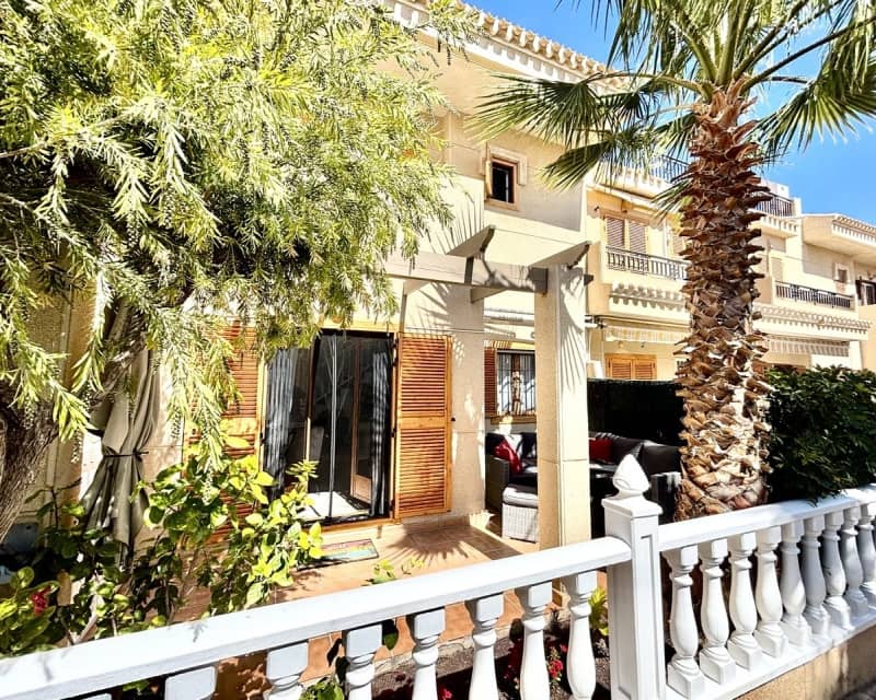 2 camera da letto Casa in vendita in Playa Flamenca con piscina - 238.950 € (Rif: 9771965)