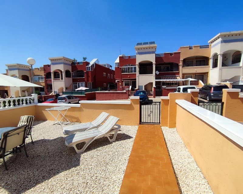 3 makuuhuone Huvila myytävänä paikassa Los Altos mukana uima-altaan - 215 000 € (Ref: 9771966)