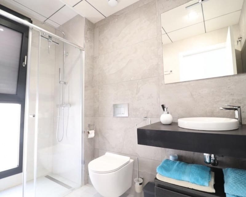 3 chambre Villa/Maison à vendre à Cabo Roig avec piscine - 450 000 € (Ref: 9771967)