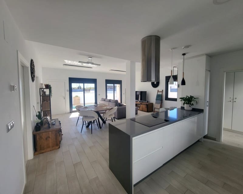 2 sovrum Hus till salu i Daya Vieja med pool - 299 995 € (Ref: 9771968)