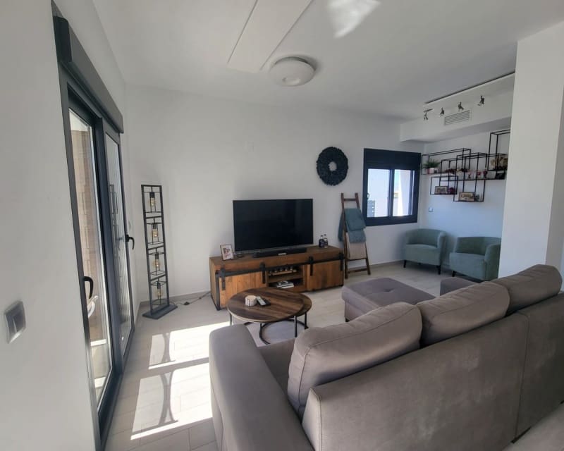 2 sovrum Hus till salu i Daya Vieja med pool - 299 995 € (Ref: 9771968)