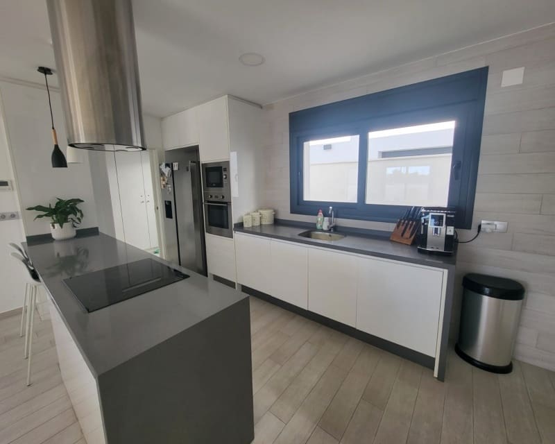 2 sovrum Hus till salu i Daya Vieja med pool - 299 995 € (Ref: 9771968)